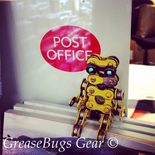 cursedbycreativity:Post office….. Orders going out ☺️ #recycle #cycle #handmade #retro #robot #chain