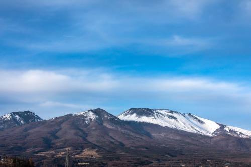 “ FUTURO ”長野県浅間山を望む林の中にひっそり眠るUFO。