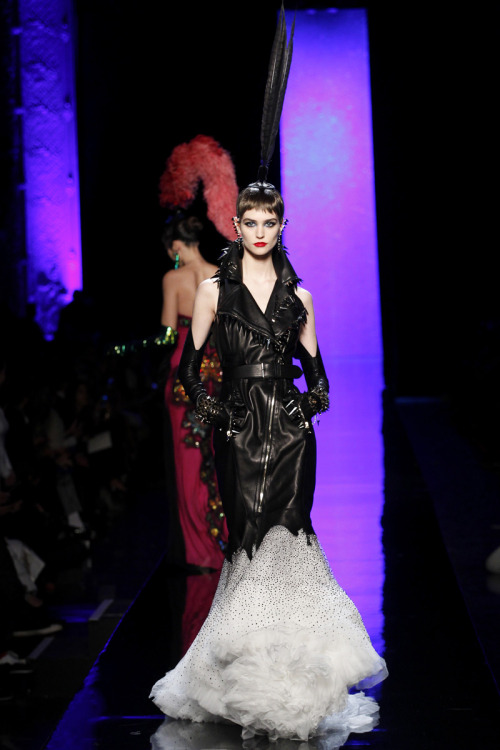 designerleather:  Jean Paul Gaultier Spring 2014 Couture - love love LOVE this dress 