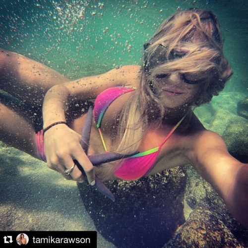 “Embrace your inner mermaid”#beachbabe @tamikarawson wearing rainbow v-shape set #thai