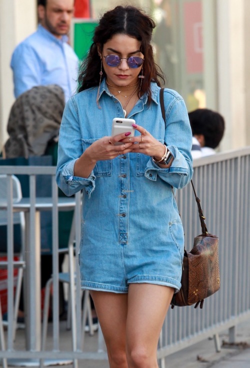 vanessahudgensfashionblog-blog:Vanessa Hudgens out and about in Los Angeles.© VAHNews