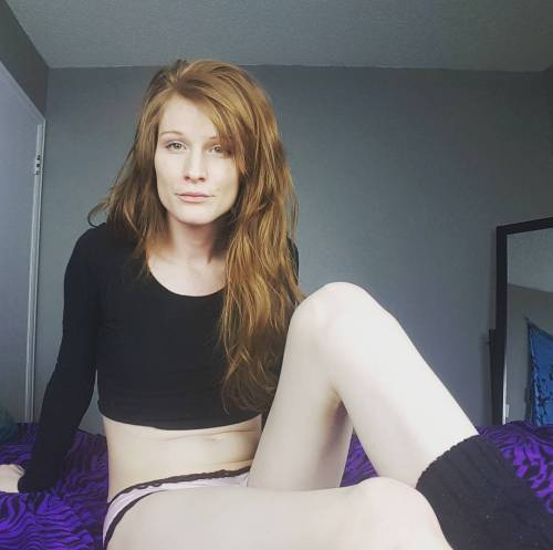 melodylane:  #redhead #croptop #legwarmers #lace #panties #legs #sexy #lady