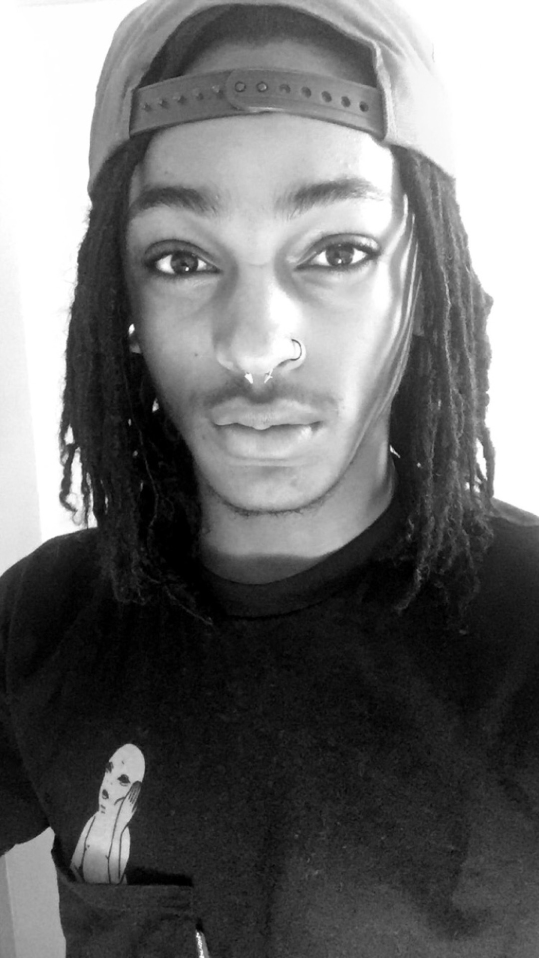 sickteenageminds:  just some selfies i took this morning due to great lighting