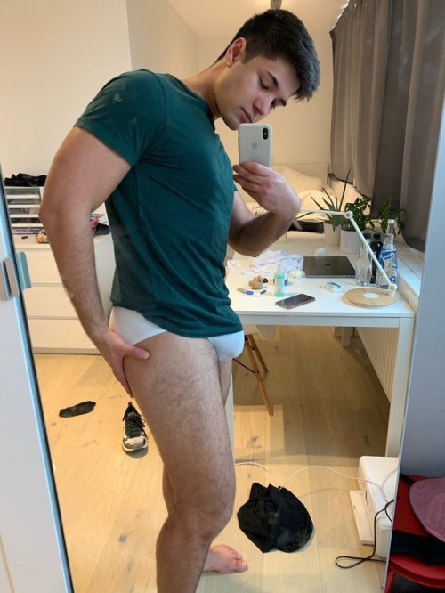 ehuro: My rooms a messonlyfans.com/damnlias