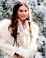  Reign + outfits 