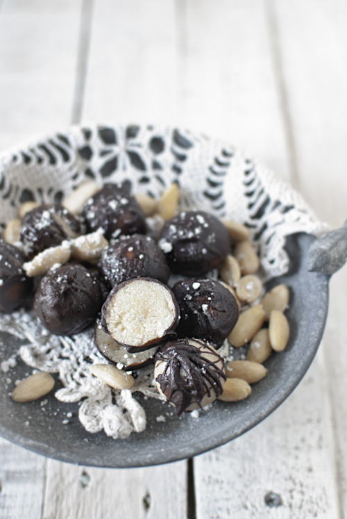 Marzipan bites dipped in dark chocolate.www.sdphoto.it Food Photography.