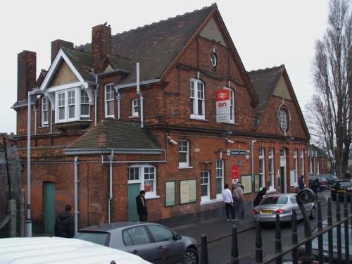 loveoflondon: Streatham Common railway station in Streatham, Borough of Lambeth.