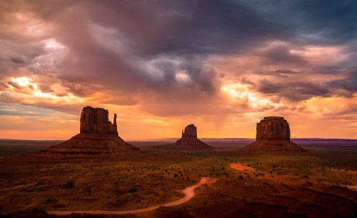 atraversso:Monument Valley by Thorphography