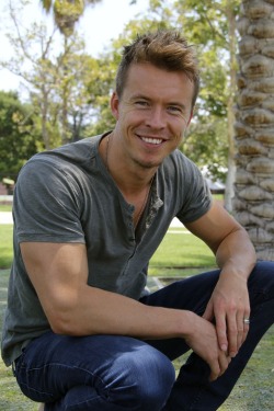 hotfamous-men:  Todd Lasance