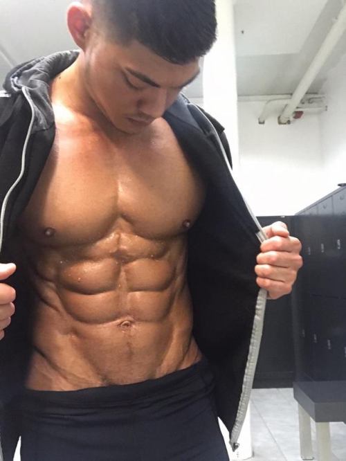   Nicolas Iong