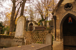 taphophilia:  The Cemetery of Père-Lachaise