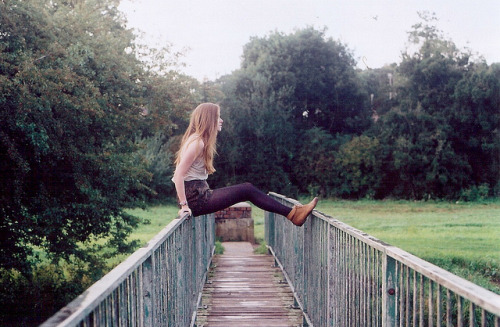 p0urtoujours:   nature/vintage blog  