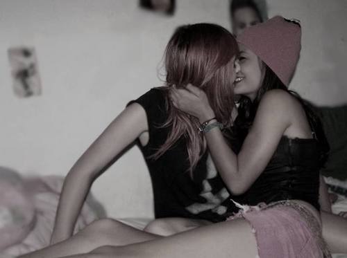 the-inspired-lesbian:  Lesbians &amp; Love ♡ 
