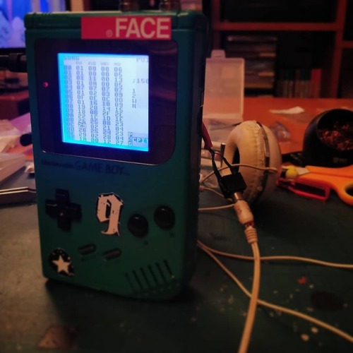 #wednesday #modding: #backlight replacing and #bivert chip installation for clear #chiptune on this 