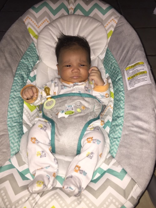 raising-raydenj:Despite being super fussy, baby boy handled his first hurricane like a champ! His co