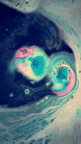 not-natalias-porn-blog:  Wet Wednesday with my beautiful Lush bath ✨