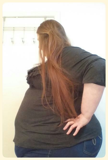 lovemlarge:  She looks absolutely beautiful, but without the shirt… she looks Stunning!
