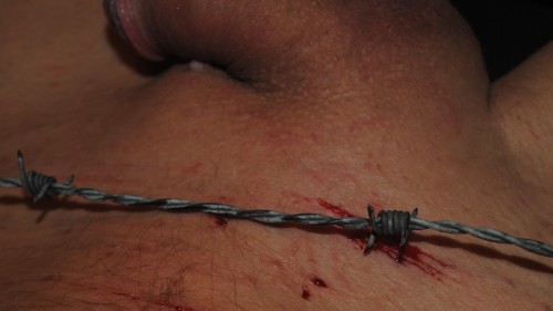 This barbed wire seems to be real sharp.