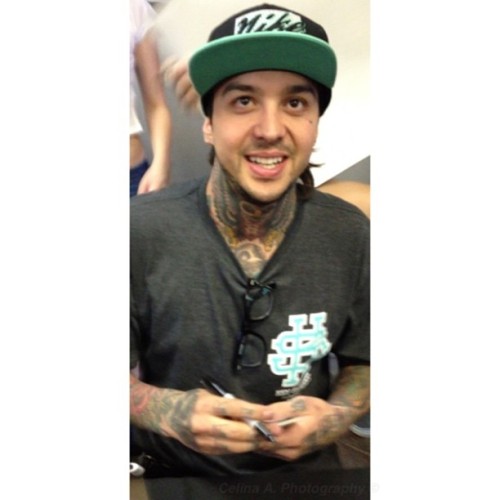 hellopiercetheveilfans:celina-ashley:Photo I took of @tonyperry at the PTV m&gDefinitely one of 