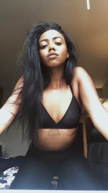 ethiopiashakur: blackgrlsaremagic: Ri$ | 22 | Trini  IG: @theybelikeris therissyriot.tumblr.com She 