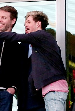 XXX mr-styles:  Niall at the Chelsea v PSG match, photo