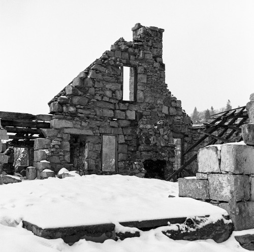 Dam Keeper’s HouseCalifornia Abandoned WestHasselblad 500c/mKodak Tmax 400iso