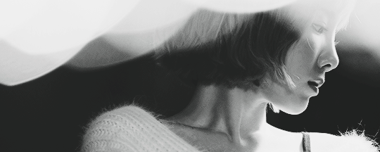 femaleidol:  â€œDreaming in the rainâ€¦â€ | Taeyeon teasers 