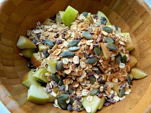 seedsnsmiles:Breakfast this morning - a raw apple “granola”….