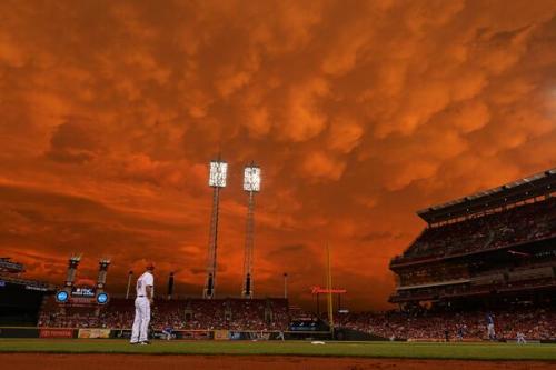 micdotcom:  There’s a reasonable scientific explanation for the fire sky seen at the Cincinnati Reds game  The sky above the Cincinnati Reds’ stadium on Monday night looked like it had been lit on fire. Fans were absolutely amazed with the beauty.