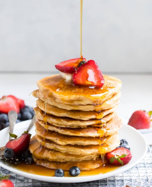 fullcravings:  Oatmeal Pancakes