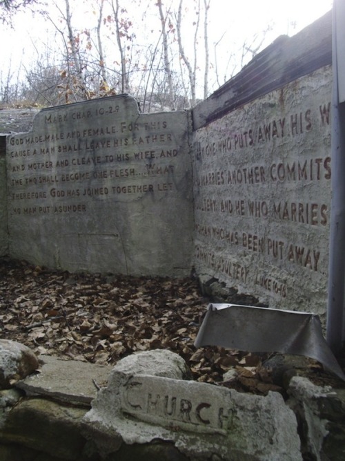 congenitaldisease:Built in 1955, Holy Land USA, located in Waterbury, Connecticut, is an 18-acre t