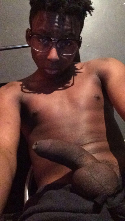 yxungbull:  I also love my cock 🍆👅  Like,Reblog and Follow me @yxungbull for more.