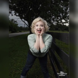 Had a fun adventure of photography and conversation with Lolita @la.la.lolita Enjoy! #honormycurves #retro #blonde #showingout #lolitamarie #marilynmonroe #photography #photosbyphelps #maryland #dmv #sky #50s Photos By Phelps IG: @photosbyphelps I make