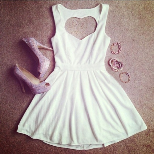 perfuminq:  rosy though 