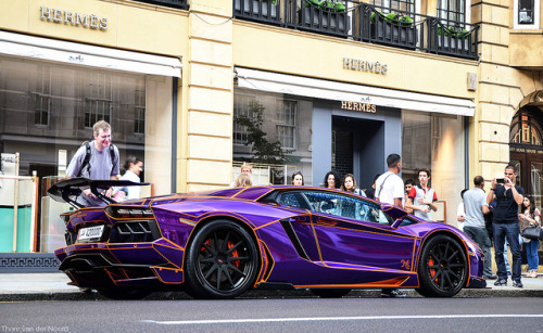 thebillionairelifestyle: Attention getter. Yes please!