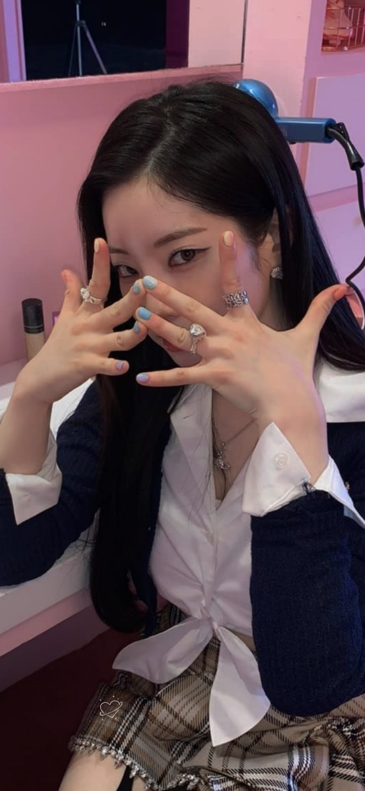 Dahyun - Twice ; Simple