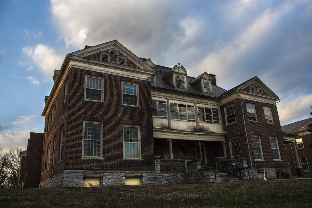 bizarreism:  St. Alban’s Sanatorium—-Radford, VA St. Alban’s opened in 1915