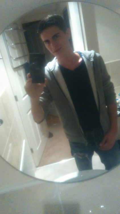 gayboy525:  Just discovered that freeballing in these jeans is a fun game
