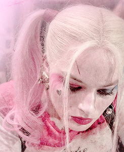 harleyquinnsquad:    ♦  Cinema’s most tight-knit superpowered crew is the cast