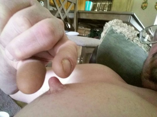 https://nipplepigs.tumblr.com/post/149383901530