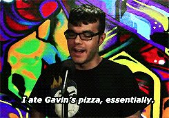 actionlads:  Ray stealing Gavin’s pizza. 