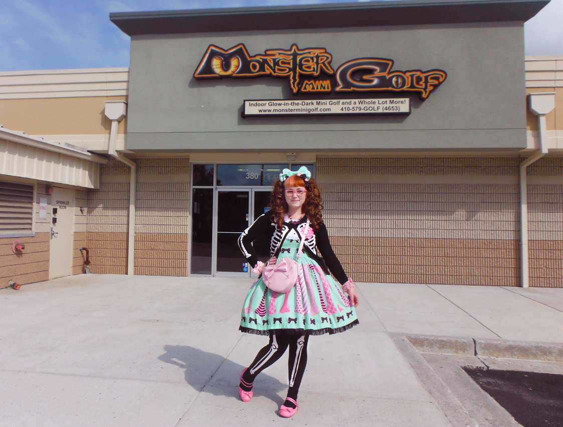 satanic-b00ty:  jaynejezebelle:  Spooky outfit for spooky mini golf~  Coord so on
