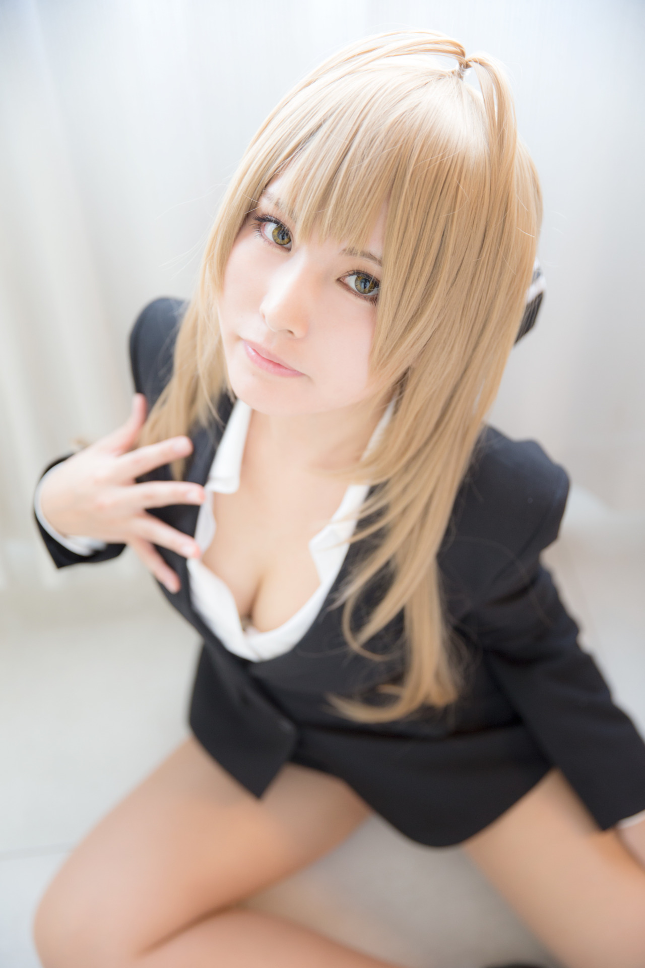 cosplayjapanesegirlsblog:  Amagi Brilliant Park - Isuzu Sento [Business Suit] 1-3HELP