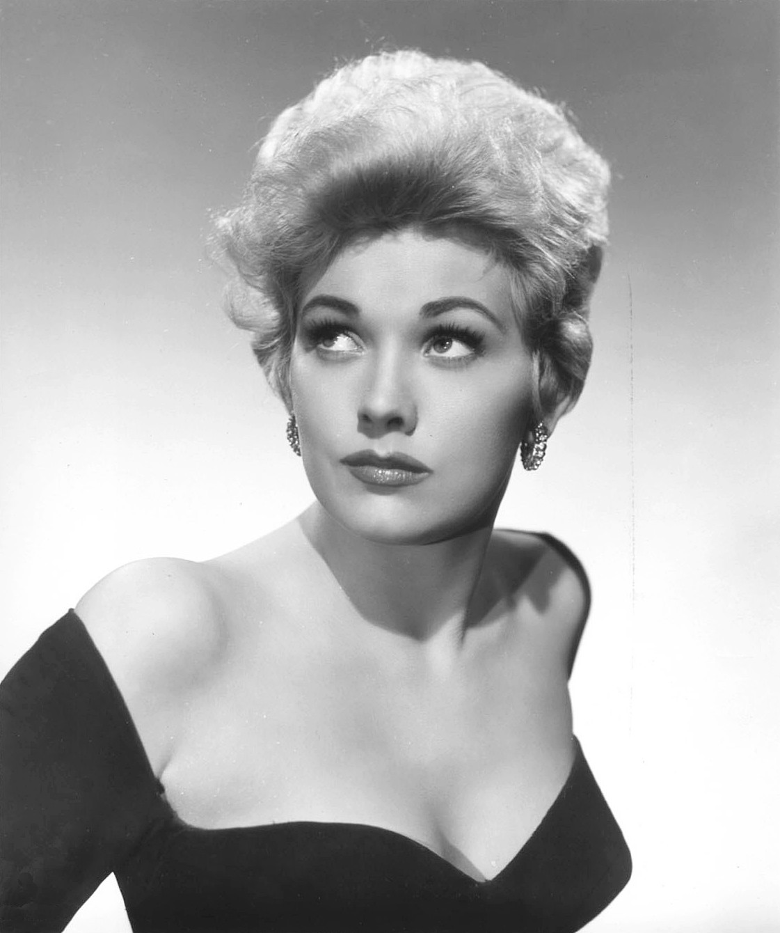 We Had Faces Then Kim Novak 1954 A Publicity Photo For