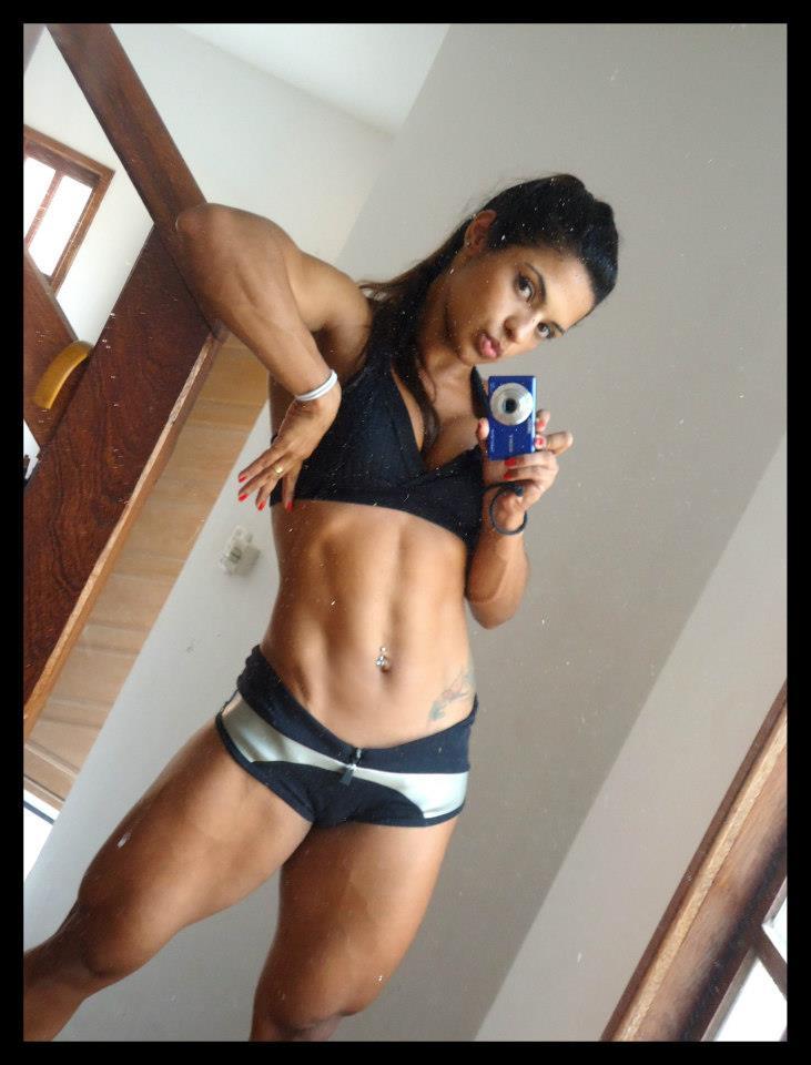 beatifulandstrong:    Aline Barreto  