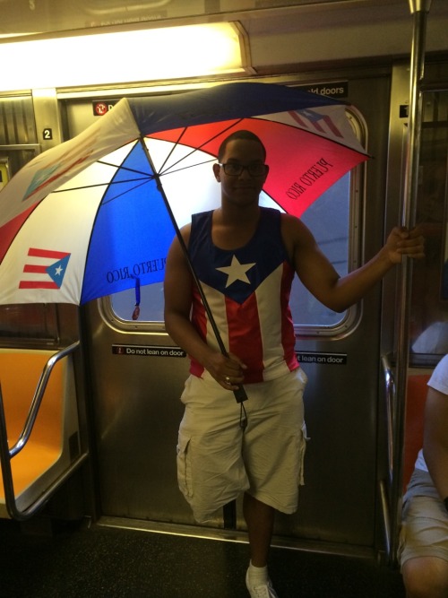fogo-av:fogo-av:  Puerto Ricans be like “how did you know I was Puerto Rican?   Show up to the met gala like…