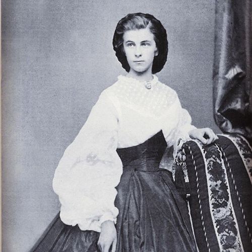 queenoftheamazons1837:Duchess Mathilde in Bavaria “Spatz”, Countess of Trani by marriage