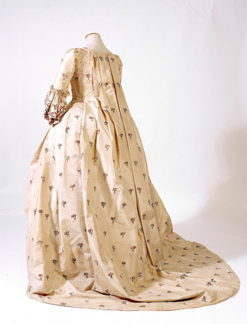 Robe à la française ca. 1770-80From the Museo di Roma