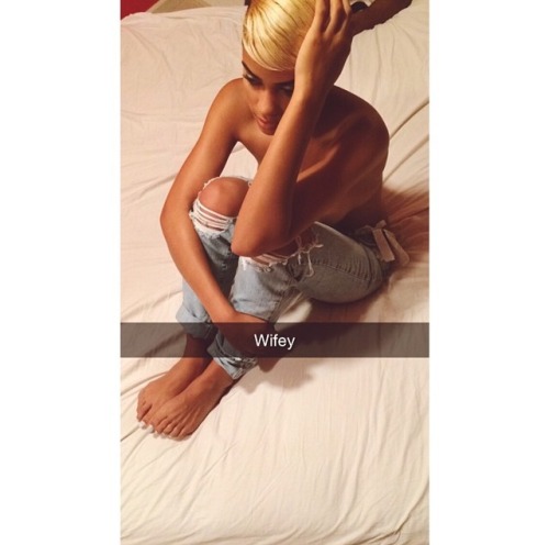 bombshellssonly:  Jasmin