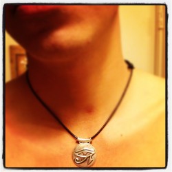 carrrlos17:  #eye_of_horus #necklace 